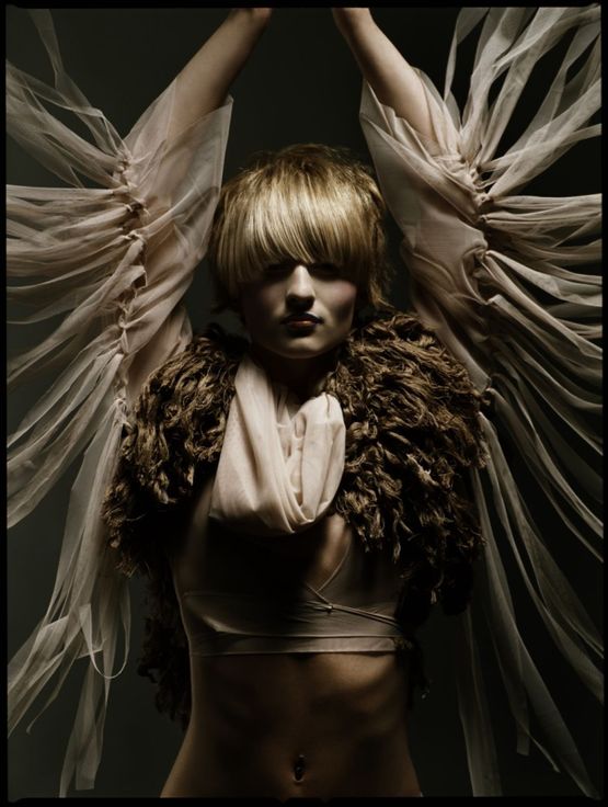 72_BertramK2007_WOMANLOREAL